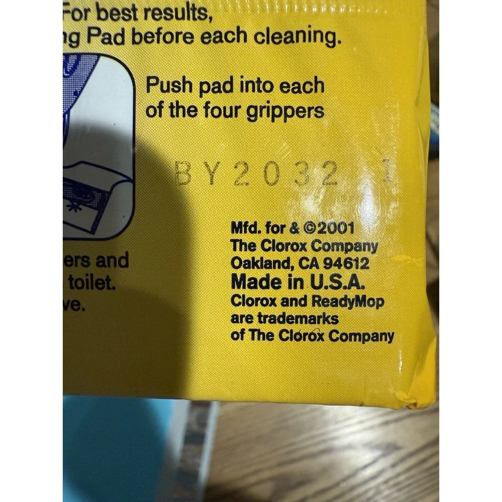 Genuine Clorox ReadyMop Absorbent Mopping Refill Pads Original 38 Pads 2001/2003